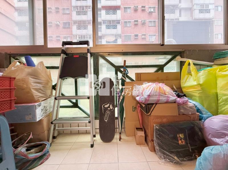 愛的世界三房平車房屋室內格局與周邊環境