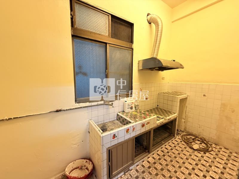 龍岡國小透天房屋室內格局與周邊環境