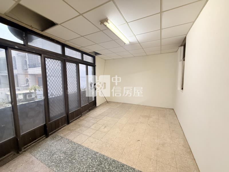 龍岡國小透天房屋室內格局與周邊環境