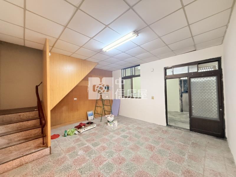 龍岡國小透天房屋室內格局與周邊環境