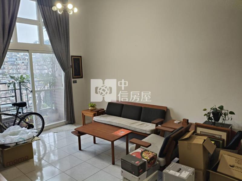 D003A綠葉挑高2房車房屋室內格局與周邊環境