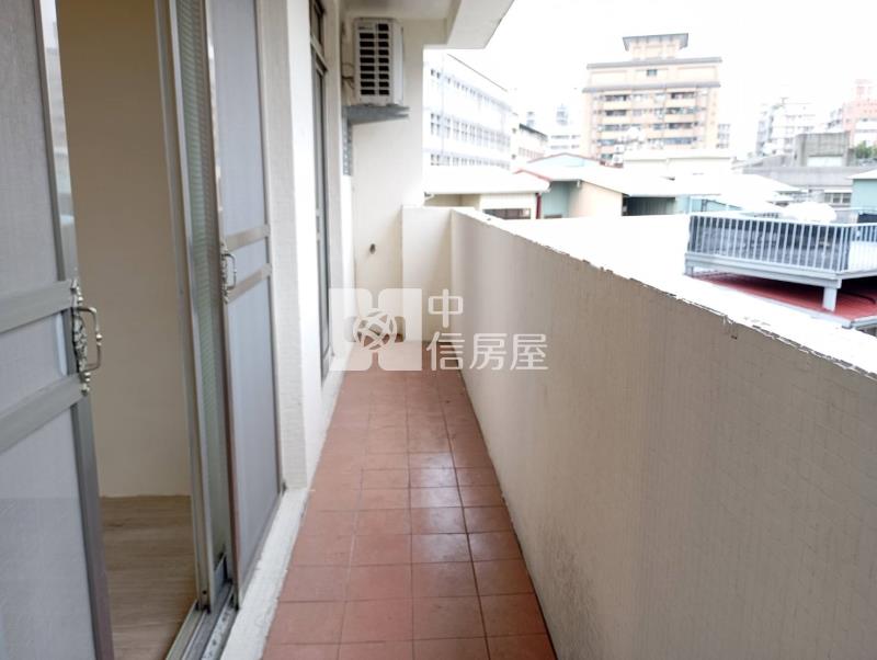 中興商圈全新整理美公寓房屋室內格局與周邊環境