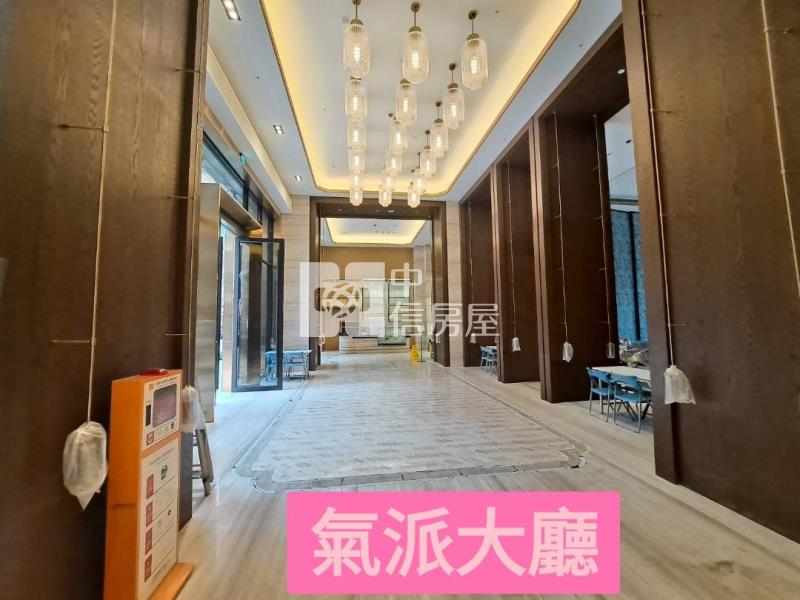 愛河第一排全新景觀2房+車位房屋室內格局與周邊環境