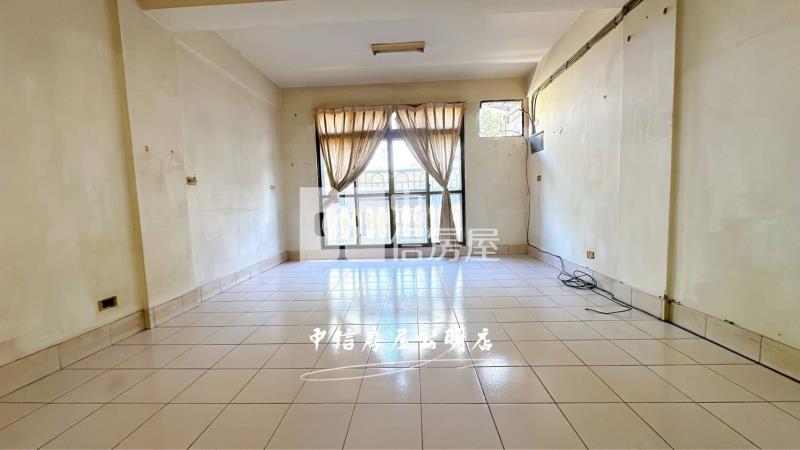 近經國新城五樓店面房屋室內格局與周邊環境
