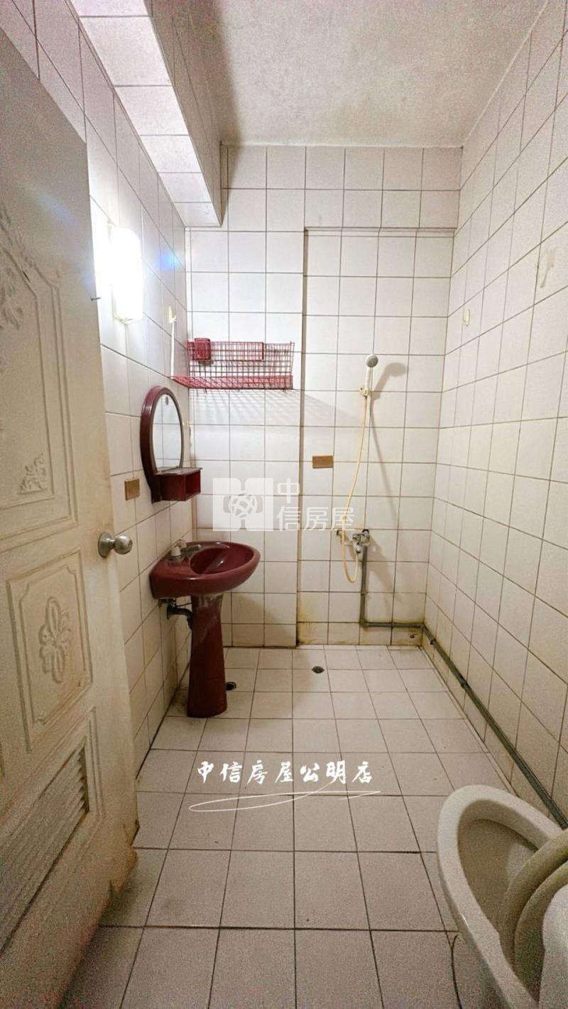 近經國新城五樓店面房屋室內格局與周邊環境