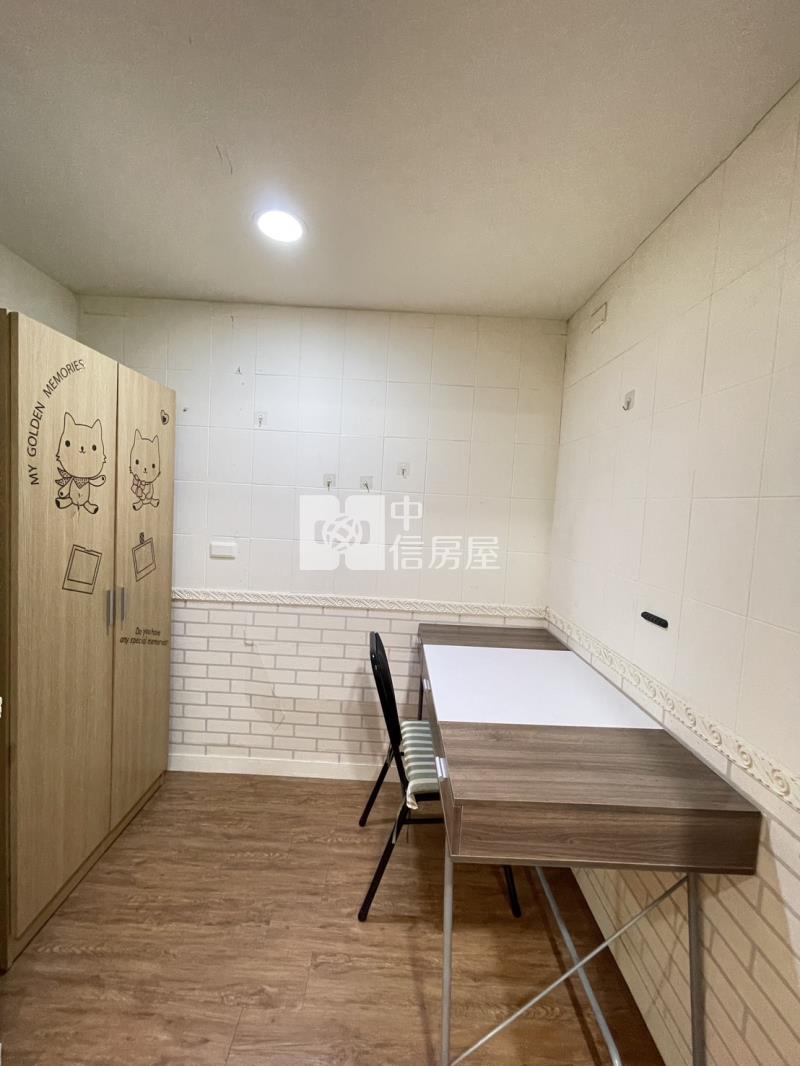 仁東街10米面寬店住房屋室內格局與周邊環境