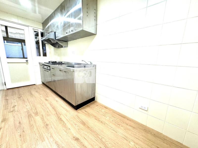 全新整理大三房房屋室內格局與周邊環境