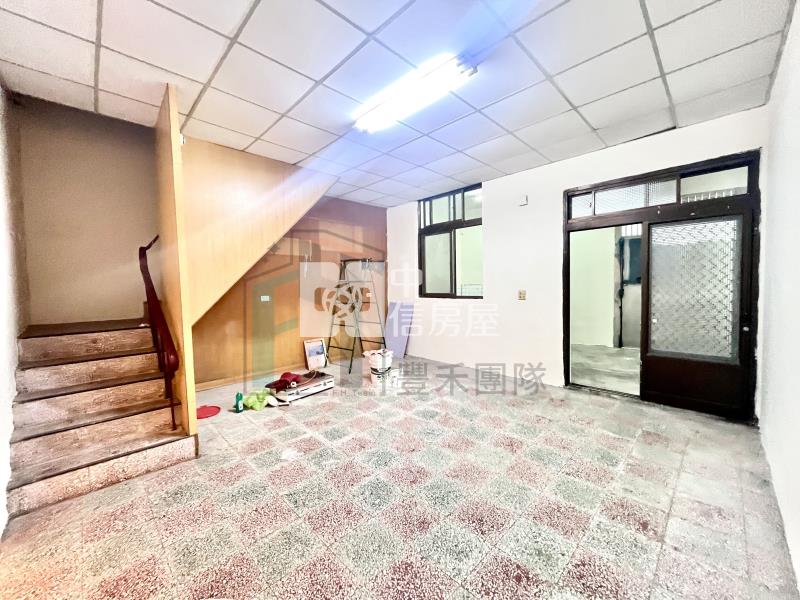 【豐禾】龍岡國小旁大地坪6房透天房屋室內格局與周邊環境