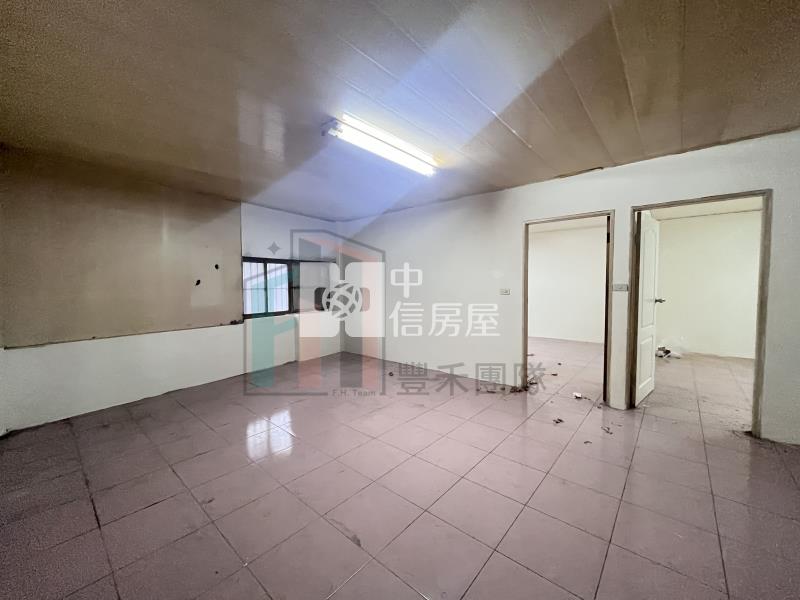 【豐禾】龍岡國小旁大地坪6房透天房屋室內格局與周邊環境