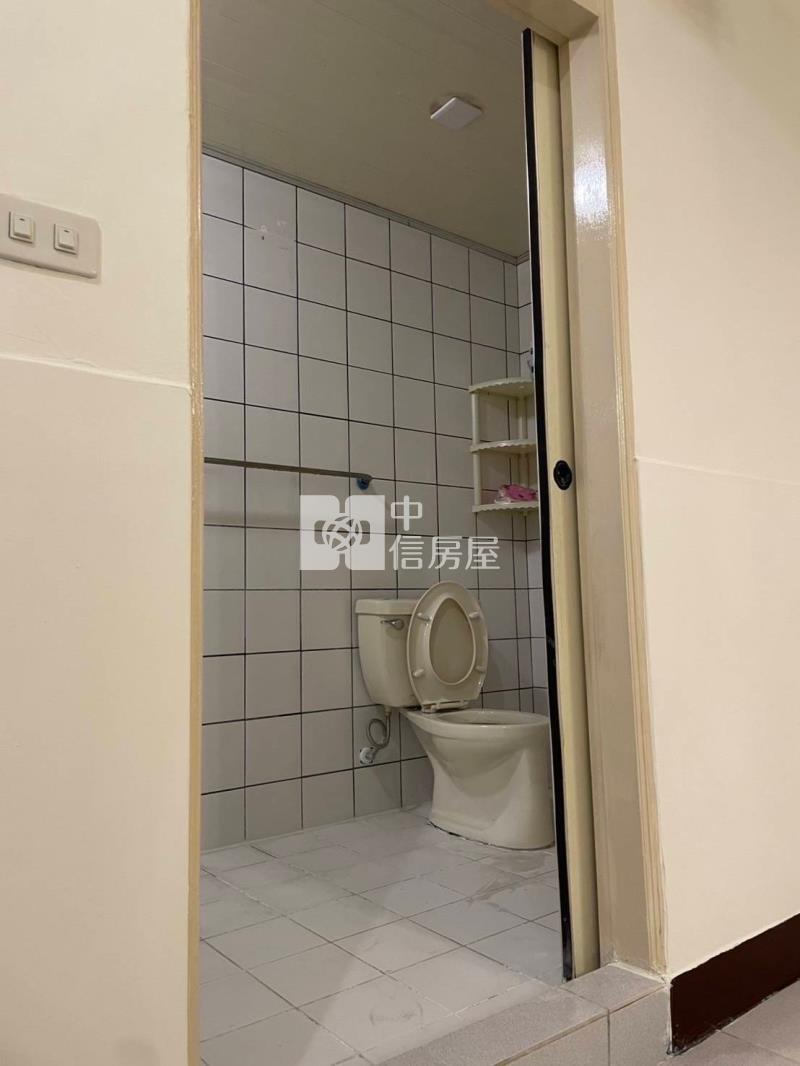 陽光大綠地兩戶打通電梯五大房房屋室內格局與周邊環境