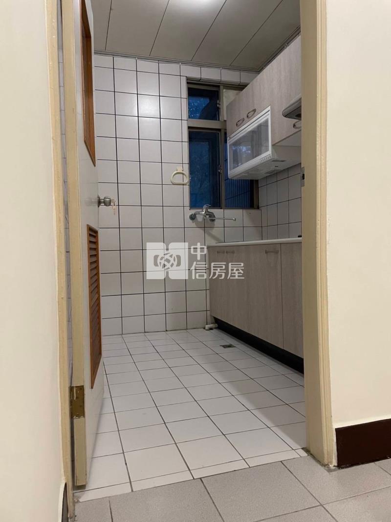 陽光大綠地兩戶打通電梯五大房房屋室內格局與周邊環境