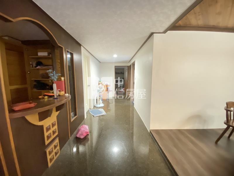 稀有大空間挑高1F房屋室內格局與周邊環境