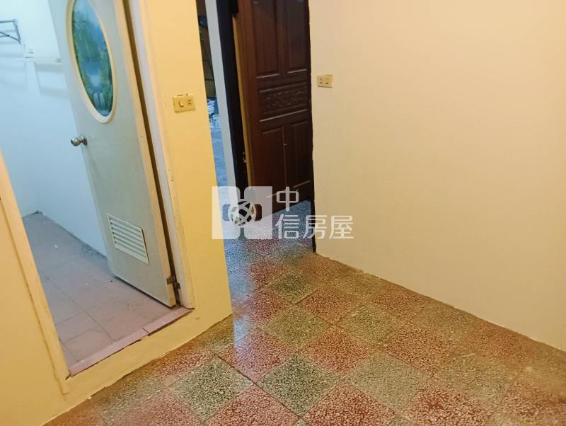 龍岡國小孝親透天房屋室內格局與周邊環境