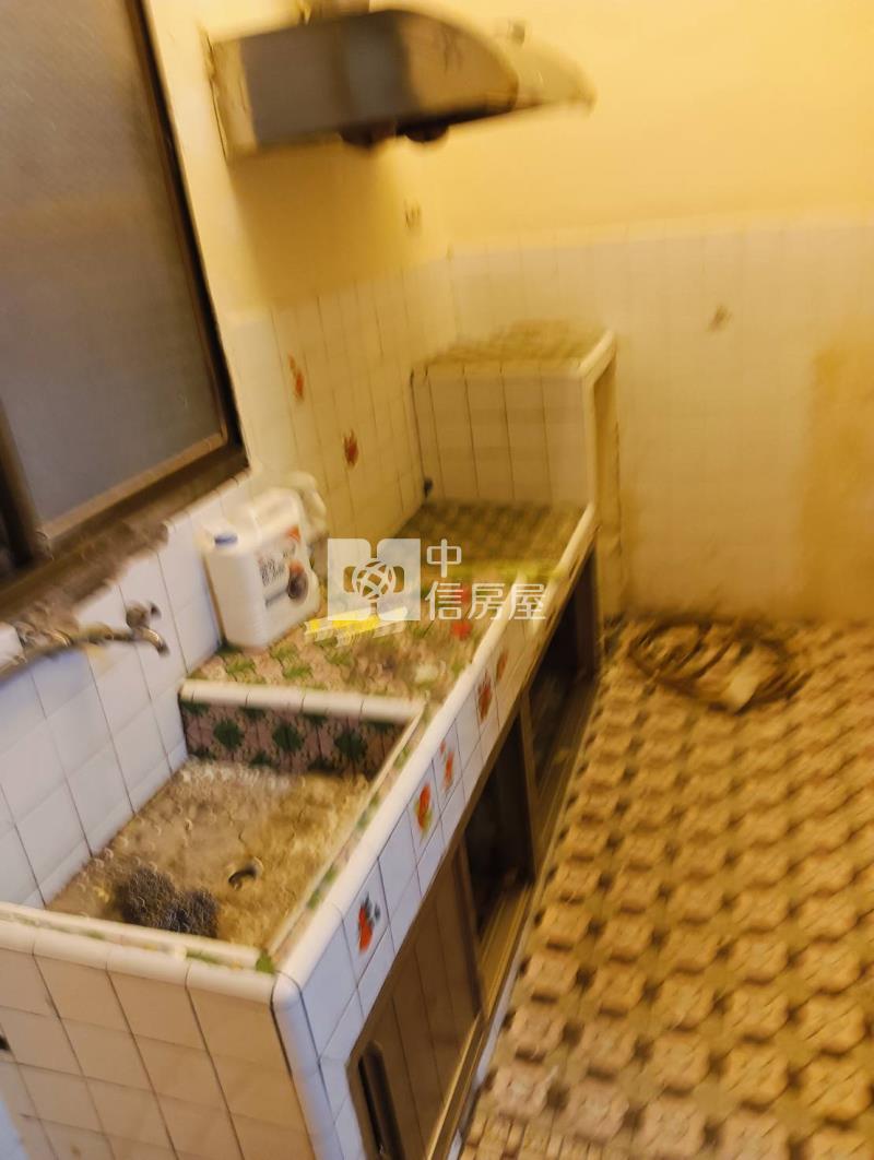 龍岡國小孝親透天房屋室內格局與周邊環境