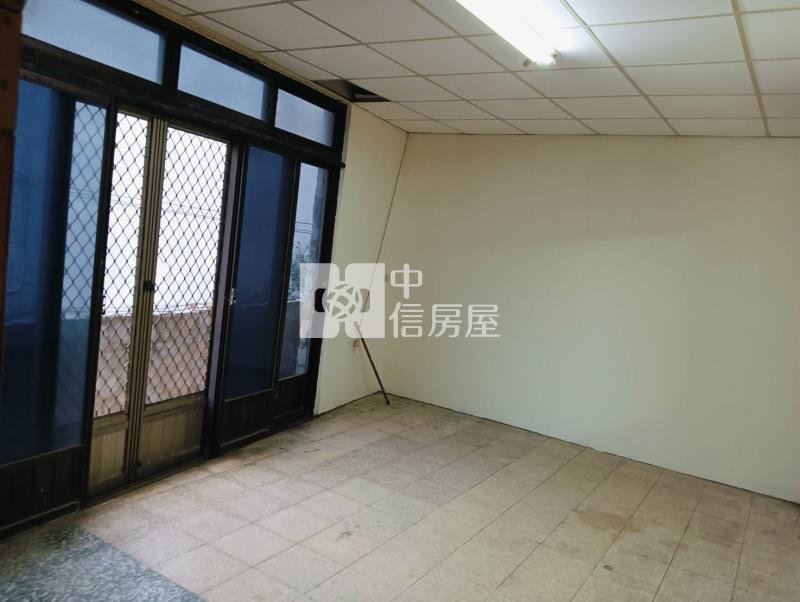 龍岡國小孝親透天房屋室內格局與周邊環境