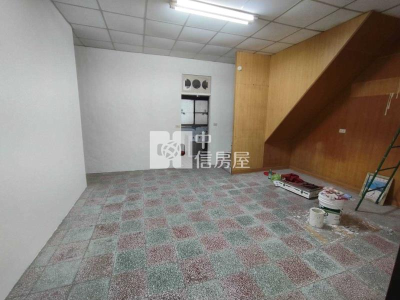 龍崗國小7米面寬6房透天房屋室內格局與周邊環境