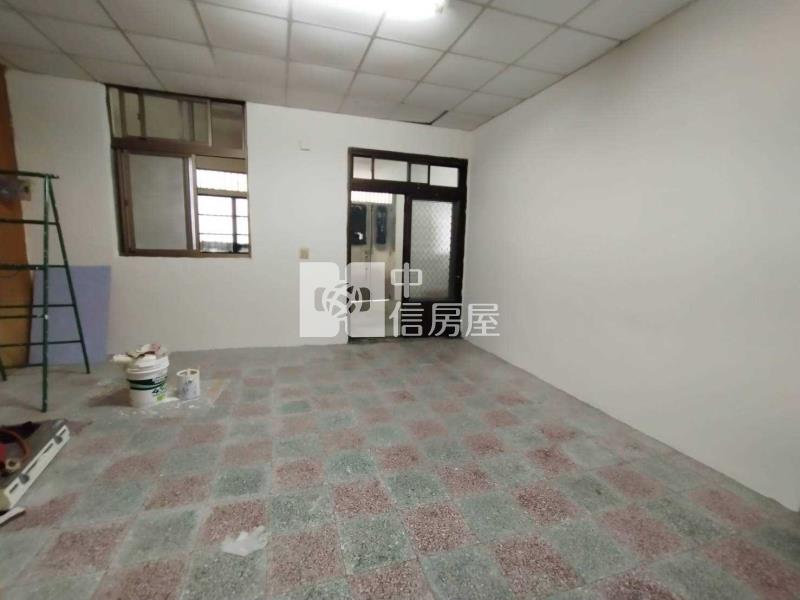 龍崗國小7米面寬6房透天房屋室內格局與周邊環境