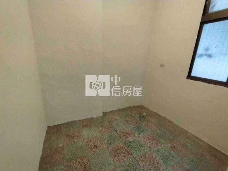 龍崗國小7米面寬6房透天房屋室內格局與周邊環境