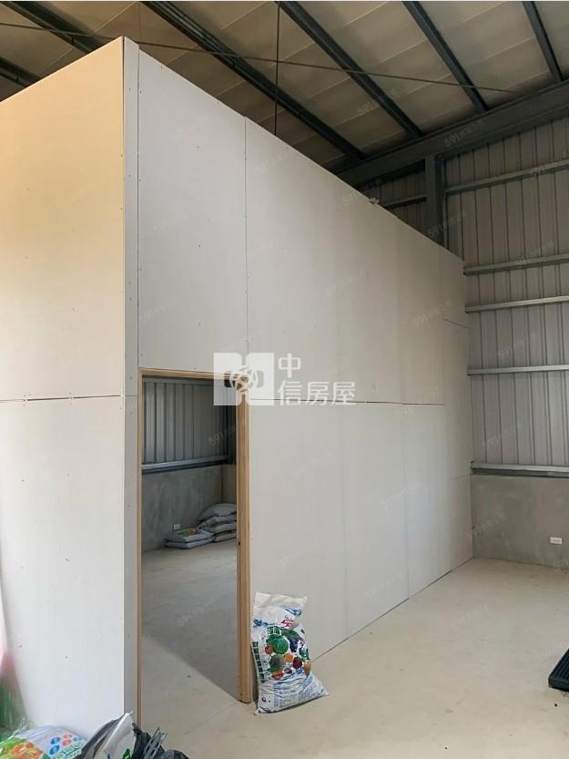 近新坡農業設施倉庫房屋室內格局與周邊環境