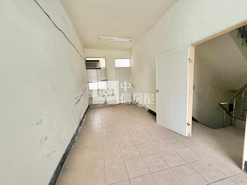 楊梅近好市多邊間透天房屋室內格局與周邊環境