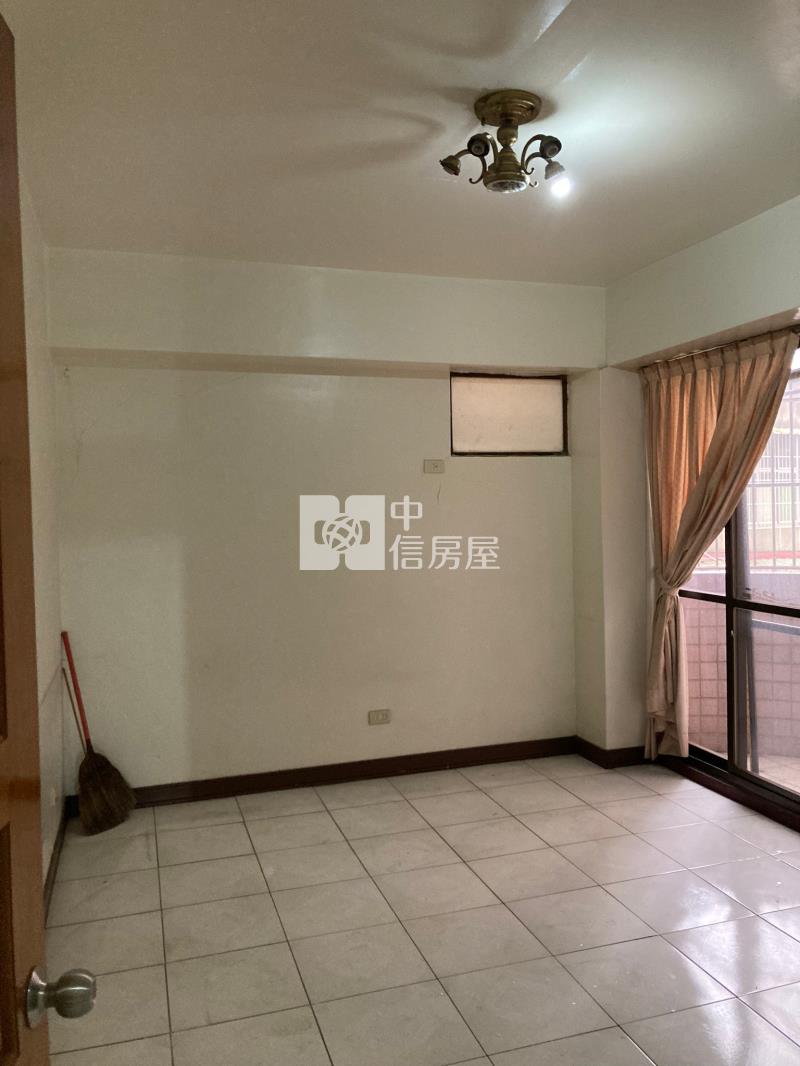 斗六成功商圈大坪數低總價住家房屋室內格局與周邊環境