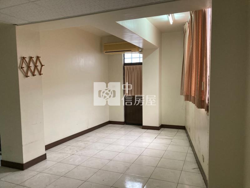 斗六成功商圈大坪數低總價住家房屋室內格局與周邊環境