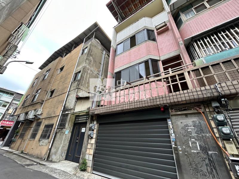 美術館臨路全新翻修孝親車庫透天房屋室內格局與周邊環境