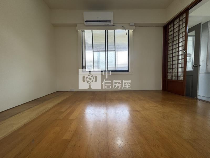 文華高中電梯三房房屋室內格局與周邊環境