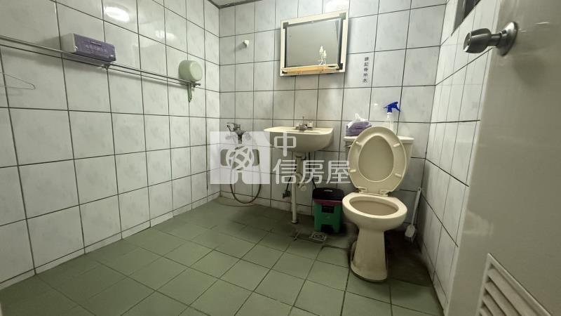 義興國小育達商圈大地坪美透天房屋室內格局與周邊環境