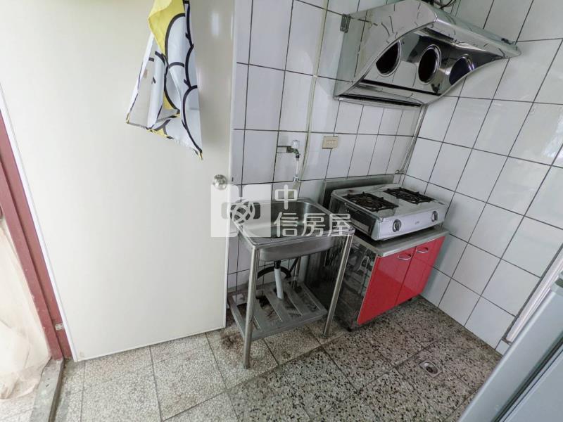 近健行,中壢體育園區,低總價四房房屋室內格局與周邊環境