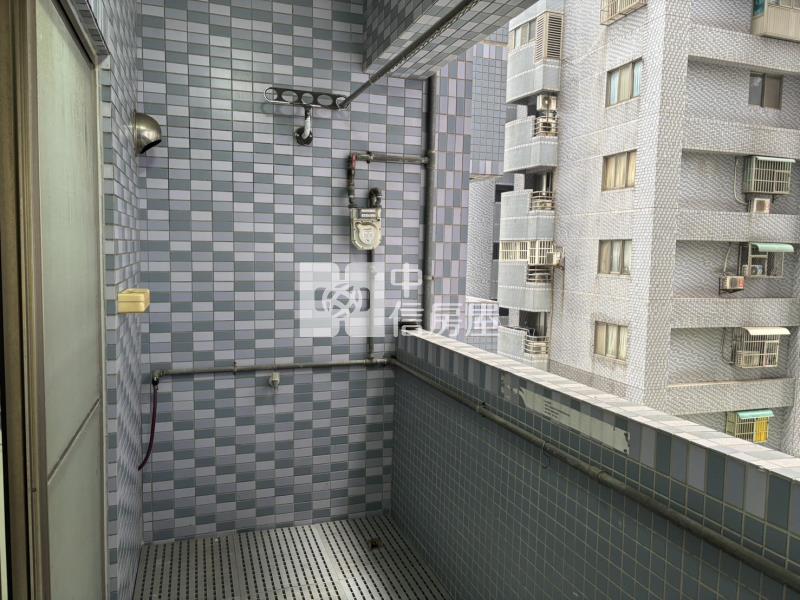 特力屋-中悅桂冠美三房房屋室內格局與周邊環境