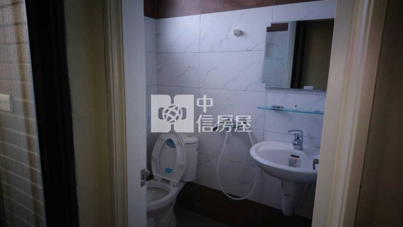 觀音工業區18間電梯套房+1樓店面房屋室內格局與周邊環境