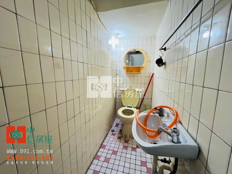 志航國小旁車庫別墅房屋室內格局與周邊環境