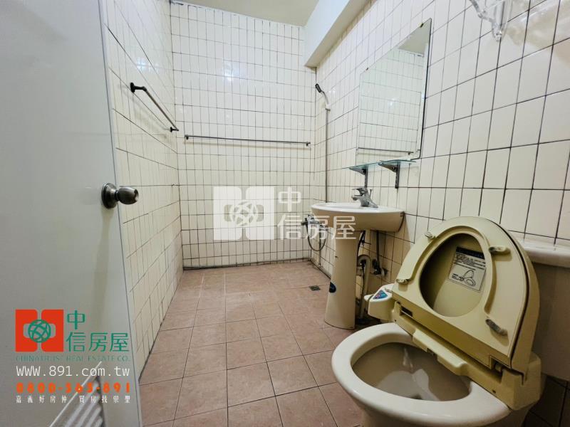 志航國小旁車庫別墅房屋室內格局與周邊環境