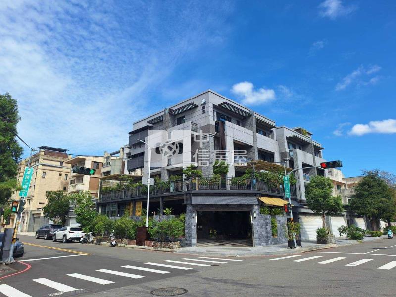 葳格中學｜藏富建設｜大角間朝南電梯別墅房屋室內格局與周邊環境
