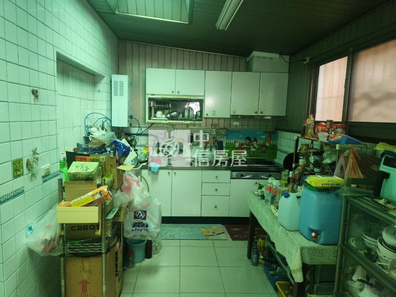 日新國小大地坪孝親車墅房屋室內格局與周邊環境