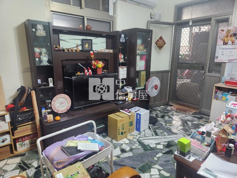 日新國小大地坪孝親車墅房屋室內格局與周邊環境