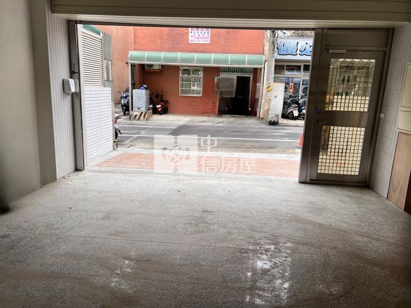 觀音工業區18間套房全新收租電梯透天房屋室內格局與周邊環境