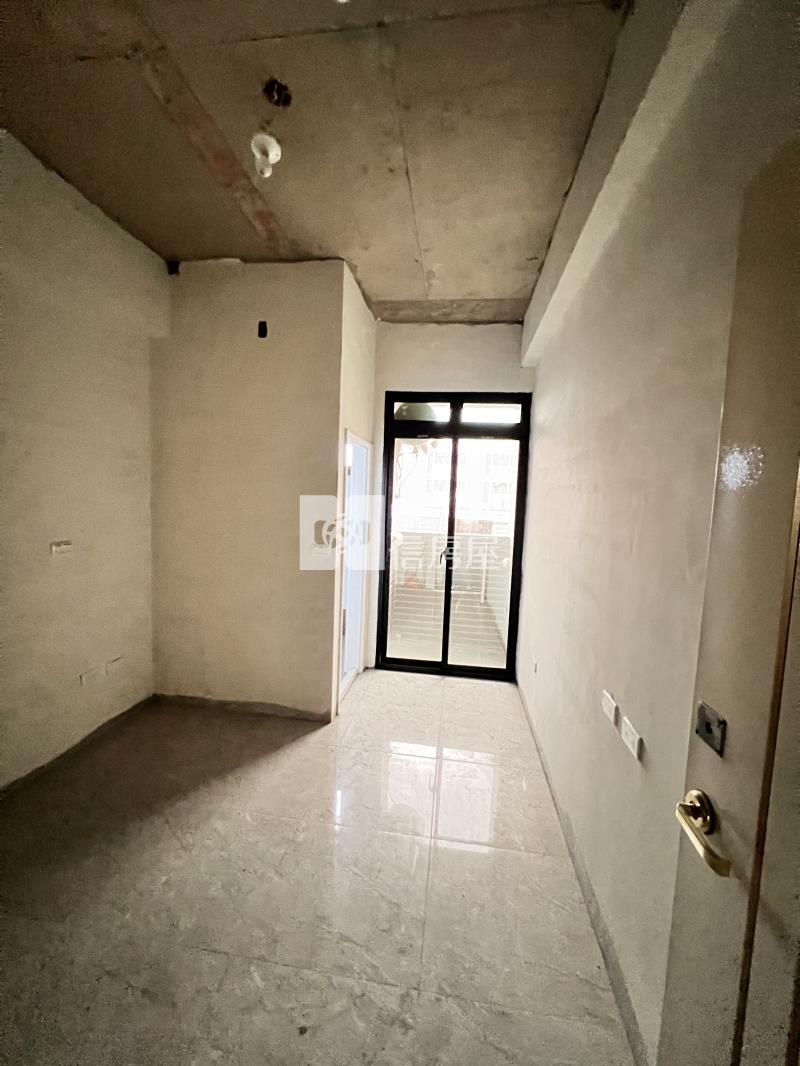 觀音工業區18間套房全新收租電梯透天房屋室內格局與周邊環境