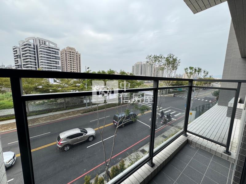 昌祐閱灣永久棟距兩房平車房屋室內格局與周邊環境