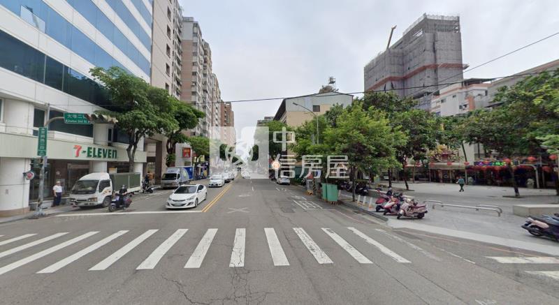 好事多超值邊間1+2樓金店面房屋室內格局與周邊環境