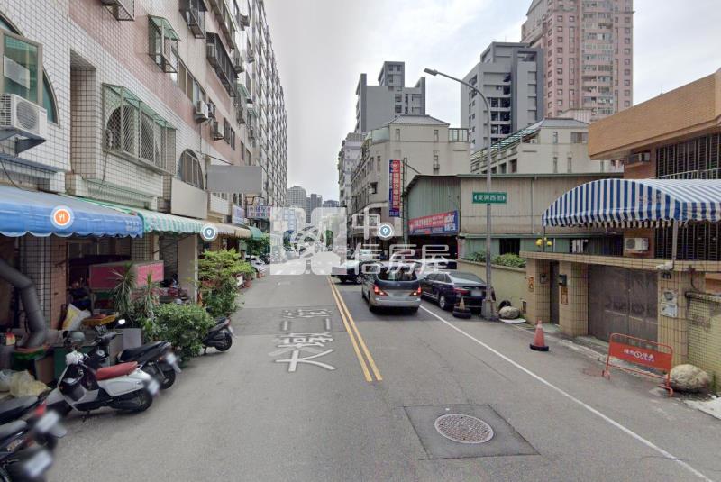 好事多超值邊間1+2樓金店面房屋室內格局與周邊環境
