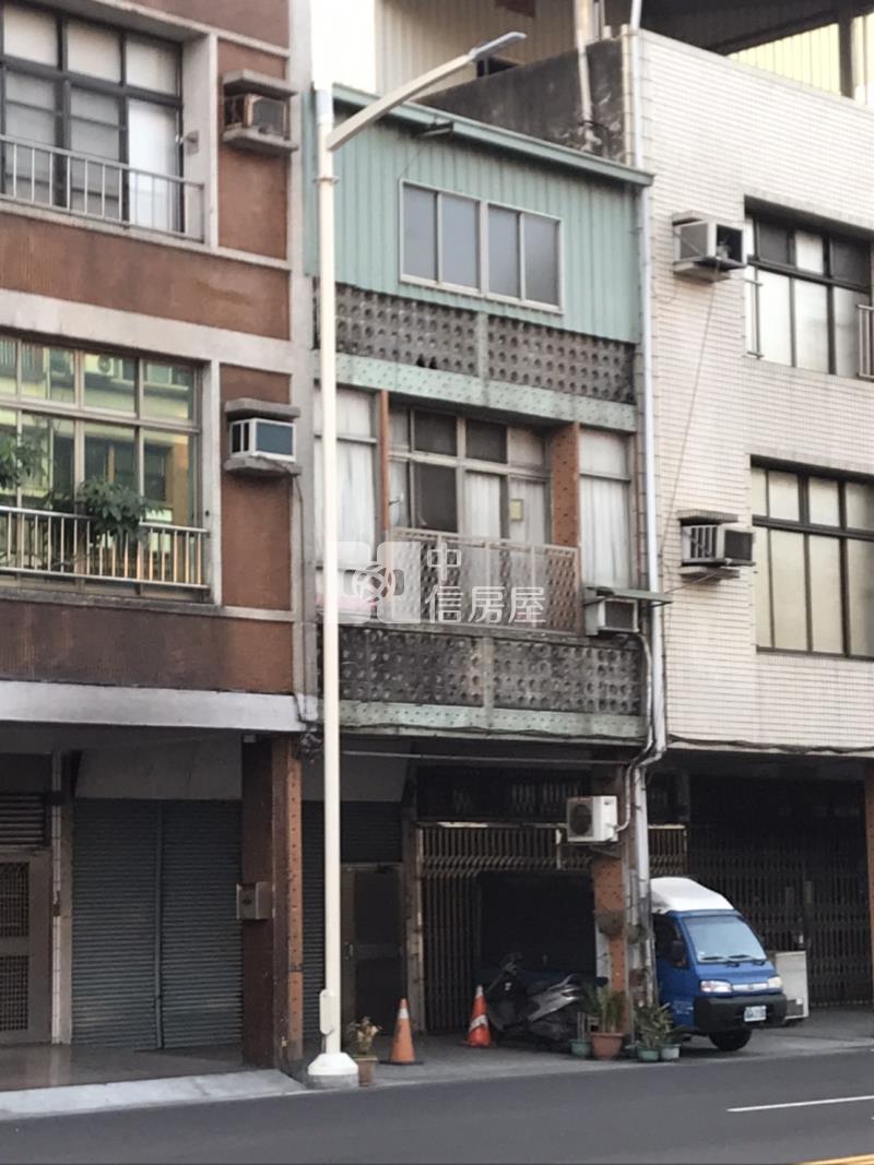 高雄後站商四黃金透天房屋室內格局與周邊環境