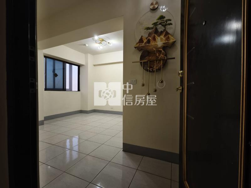華勛全新整理電梯三房房屋室內格局與周邊環境
