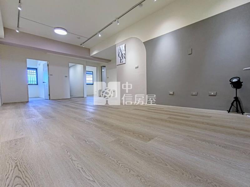 大明商圈入門玄關稀有釋出高樓層大三房車位房屋室內格局與周邊環境