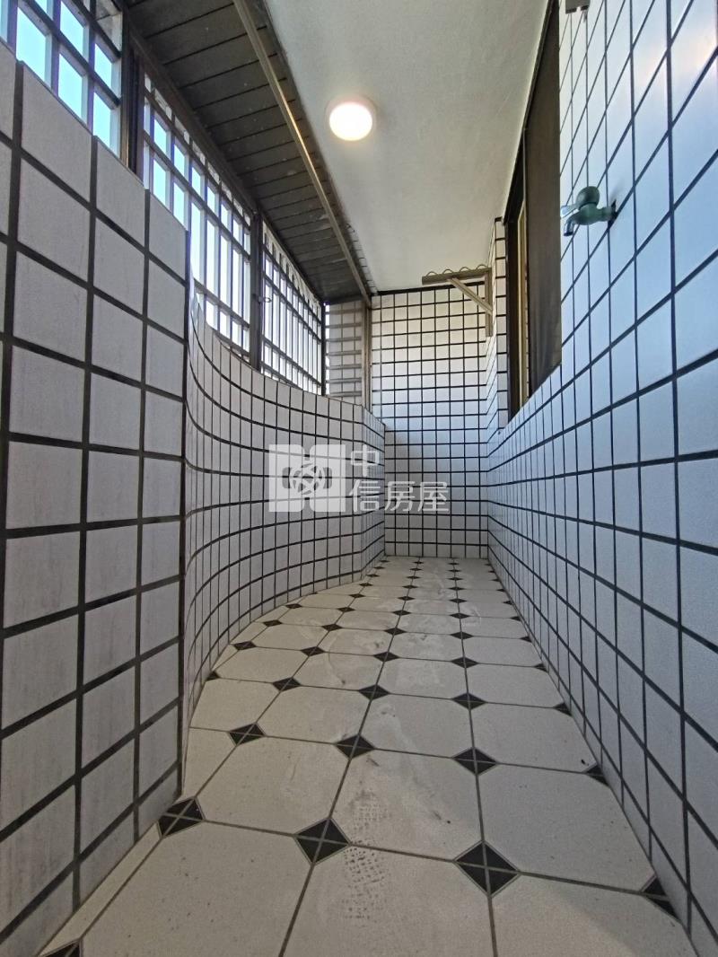 大明商圈入門玄關稀有釋出高樓層大三房車位房屋室內格局與周邊環境