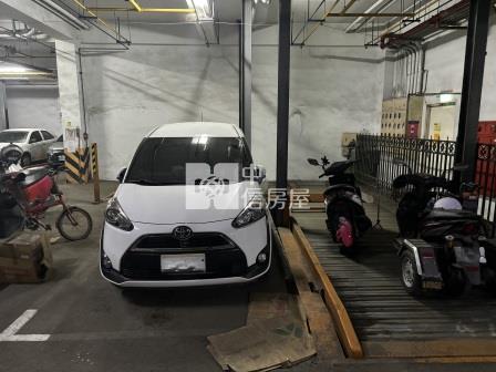 屏東房屋-博愛路車位美樓房屋室內格局與周邊環境