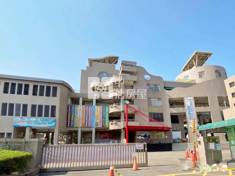 頭家新中元年4改3房車位房屋室內格局與周邊環境