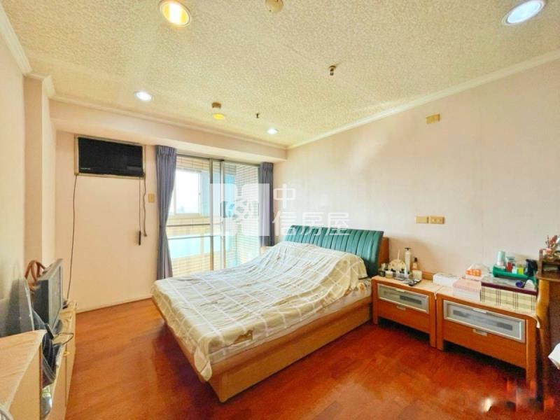 頭家新中元年4改3房車位房屋室內格局與周邊環境
