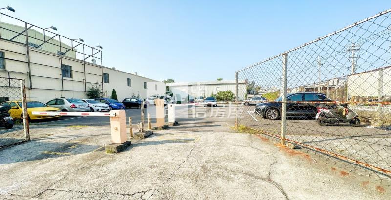 近崑科大正路面大面寬工業地房屋室內格局與周邊環境